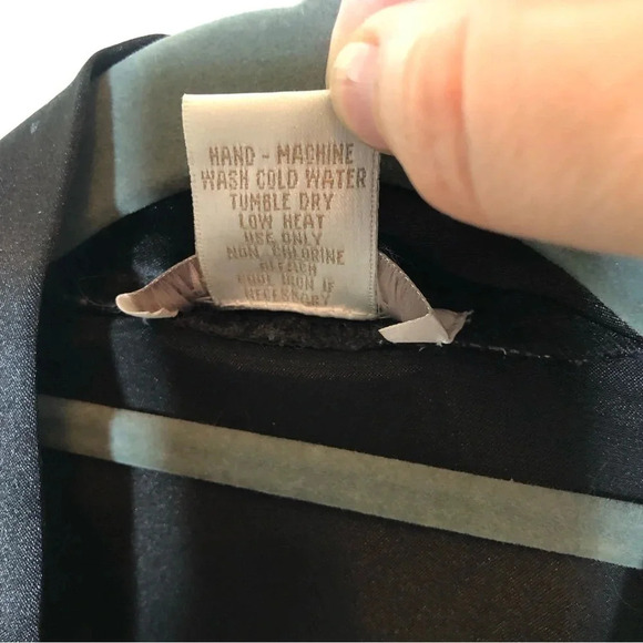 Jones New York Black Silky Robe with Eyelash Lace Sleeves Medium - Picture 5 of 6